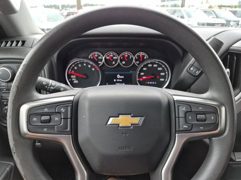 Used 2022 Chevrolet Silverado 1500 Custom w/ Safety Confidence Package AWD/4WD image 20