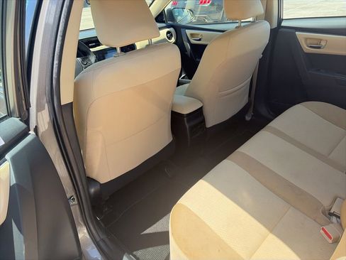 Used 2018 Toyota Corolla LE FWD image 10
