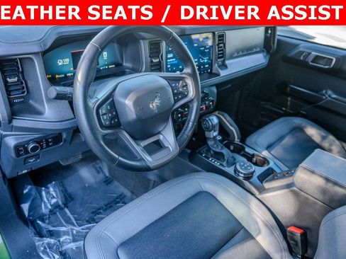 Used 2025 Ford Bronco Badlands image 4