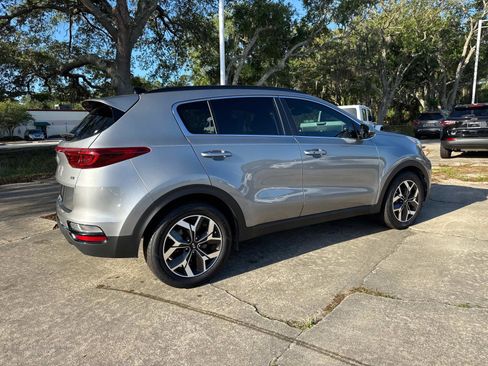 Used 2022 Kia Sportage EX w/ EX Technology Package FWD image 3