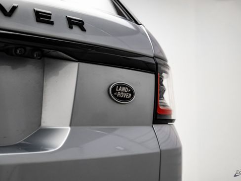 Used 2021 Land Rover Range Rover Sport HST image 31