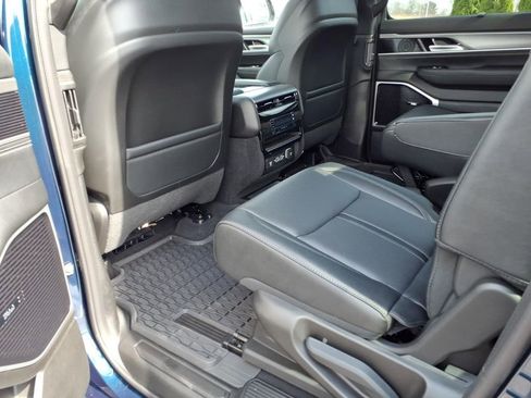 New 2026 Jeep Grand Wagoneer Limited AWD/4WD image 8