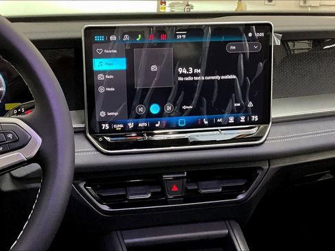 New 2026 Volkswagen Tiguan SE image 9