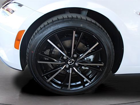 Used 2024 MAZDA MX-5 Miata Grand Touring image 35