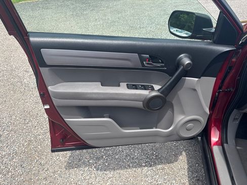 Used 2011 Honda CR-V SE image 32