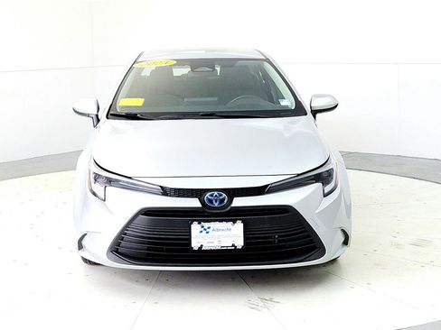 Used 2024 Toyota Corolla LE image 8