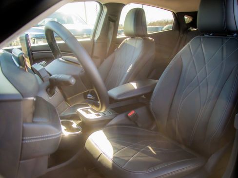 New 2025 Ford Mustang Mach-E Select image 29