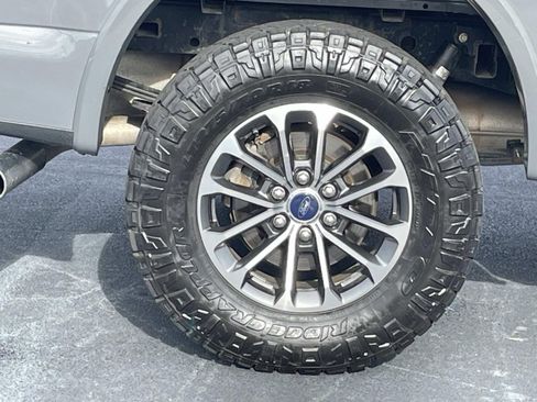 Used 2020 Ford F150 XLT w/ Equipment Group 302A Luxury image 9