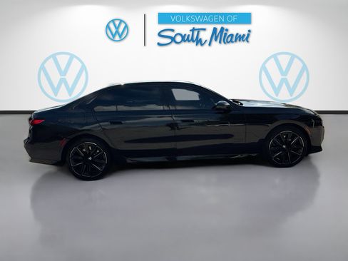 Used 2023 BMW 740i RWD image 8