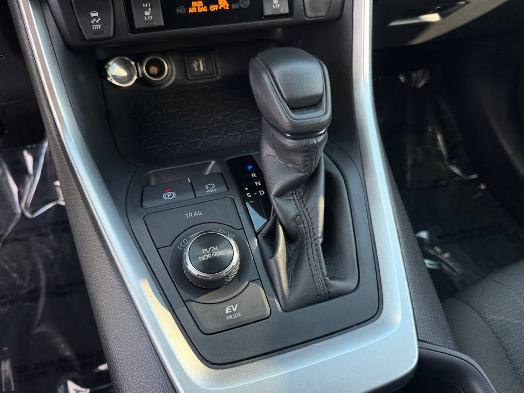 Used 2024 Toyota RAV4 XLE w/ Convenience Package AWD/4WD image 18