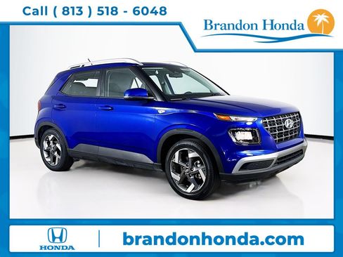 Used 2023 Hyundai Venue SEL w/ Cargo Package FWD image 1