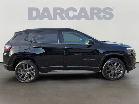 Used 2025 Jeep Compass Limited w/ High Altitude Package AWD/4WD image 8