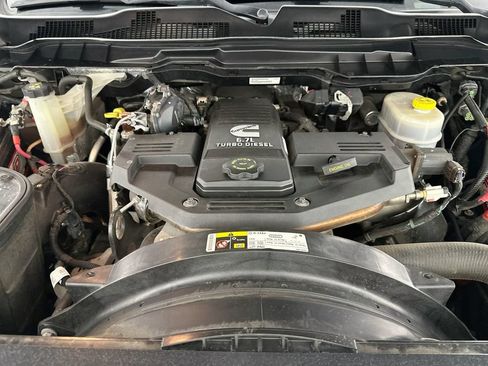 Used 2017 RAM 2500 Laramie w/ Sport Appearance Group AWD/4WD image 32