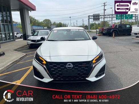 Used 2025 Nissan Altima 2.5 SR FWD image 3