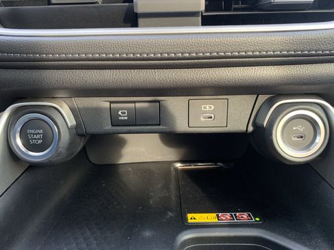 Used 2025 Toyota Grand Highlander AWD image 29