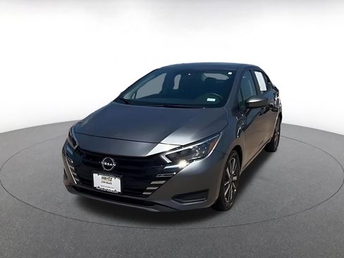 Used 2025 Nissan Versa SV FWD image 7
