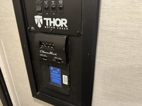 Used 2024 Ford E-450 and Econoline 450 Super Duty w/ Motorhome Prep Package image 67