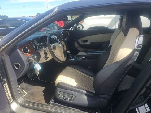 Used 2017 Bentley Continental GT image 2