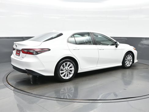 Used 2024 Toyota Camry LE FWD image 6