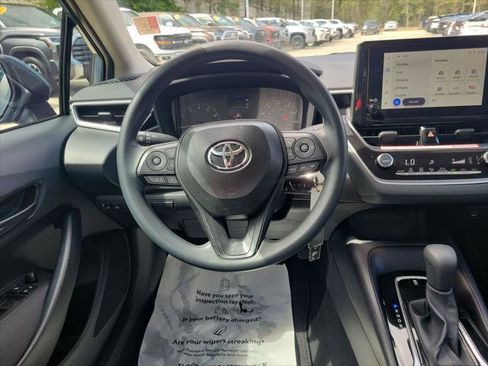 Certified 2025 Toyota Corolla LE FWD image 19