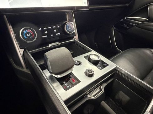 Used 2022 Land Rover Range Rover Long Wheelbase First Edition image 62