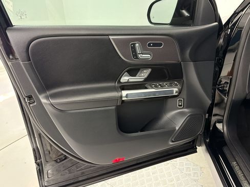 Used 2023 Mercedes-Benz GLB 250 image 13