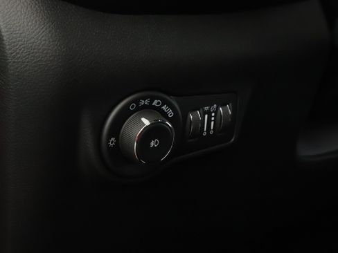 New 2026 Jeep Compass Limited w/ Sun, Sound & Navigation Group image 8