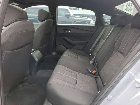 Used 2023 Honda Accord Sport image 11