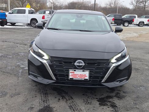 Used 2024 Nissan Altima 2.5 SL image 4