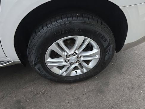 Used 2019 Buick Enclave Premium w/ LPO, Luxury Package FWD image 25