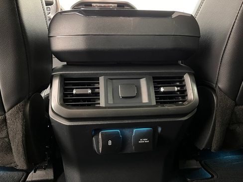 Used 2024 Ford F150 Lariat AWD/4WD image 38