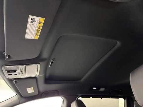 Used 2025 Honda Odyssey Sport-L image 16