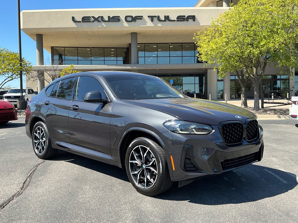 Used 2024 BMW X4 xDrive30i w/ Premium Package AWD/4WD image 1