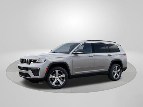 New 2026 Jeep Grand Cherokee L Limited RWD image 2