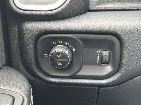 New 2026 RAM 5500 4x4 Crew Cab image 15