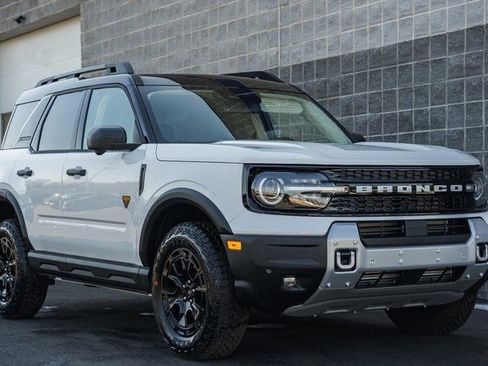 New 2026 Ford Bronco Sport Badlands w/ Sasquatch Badlands Package AWD/4WD image 2