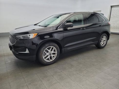 Used 2024 Ford Edge SEL image 2