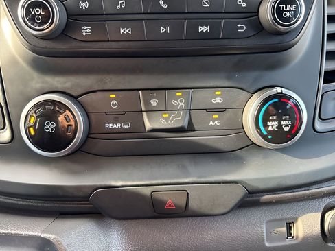 Used 2024 Ford Transit 250 Low Roof w/ Exterior Upgrade Package image 15