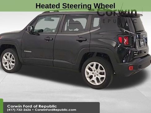 Used 2018 Jeep Renegade Latitude w/ Cold Weather Group image 5