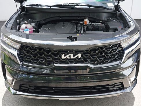 Used 2023 Kia Sorento S w/ Panoramic Sunroof Package FWD image 7