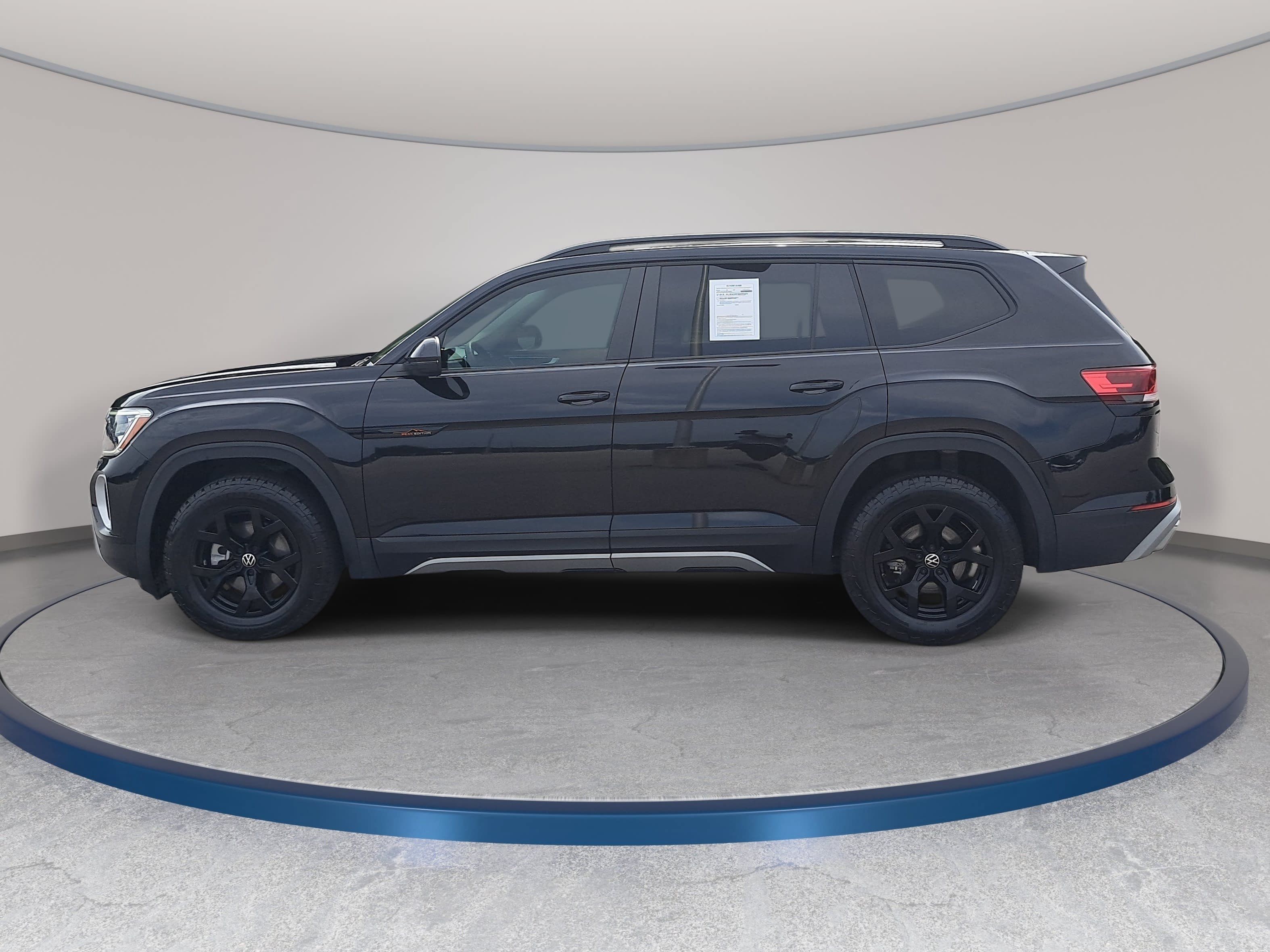 Used 2024 Volkswagen Atlas Peak Edition SEL AWD/4WD image 8
