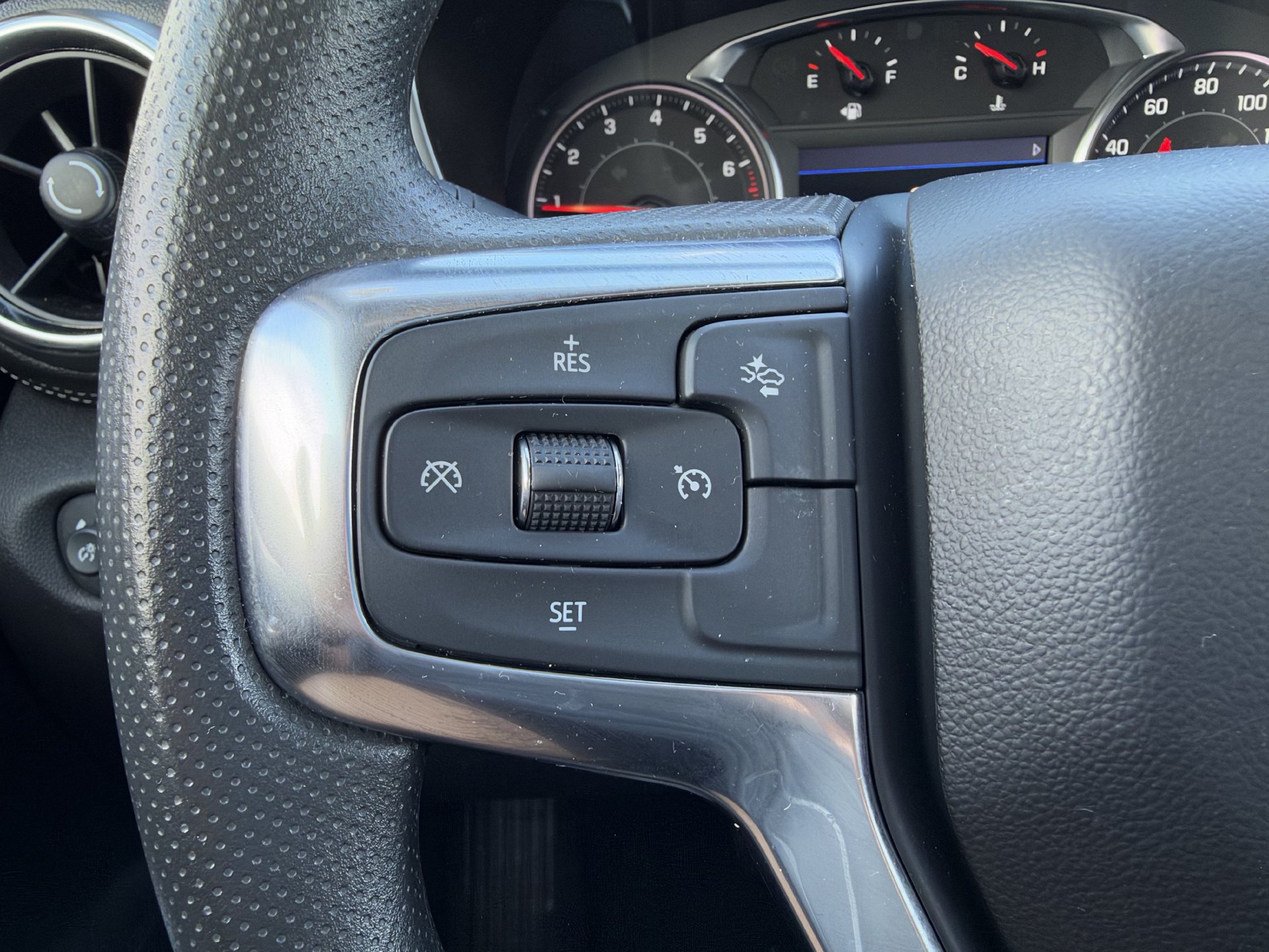 Used 2025 Chevrolet Blazer LT w/ Driver Confidence Package FWD image 20