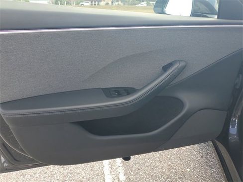 Used 2024 Tesla Model 3 Standard Range image 17