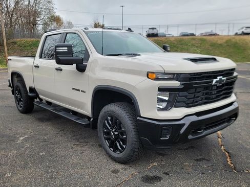 New 2026 Chevrolet Silverado 2500 Custom w/ Custom Convenience Package image 15