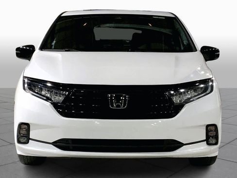 Used 2024 Honda Odyssey Sport image 3