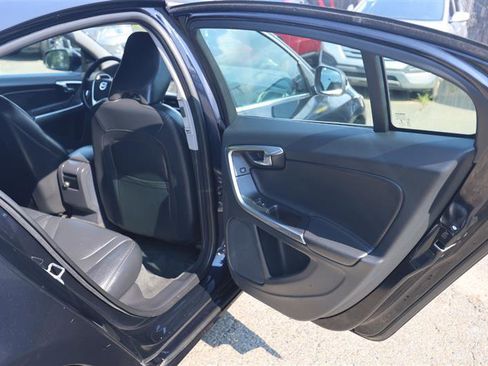 Used 2016 Volvo S60 T5 Premier w/ Convenience Package image 15