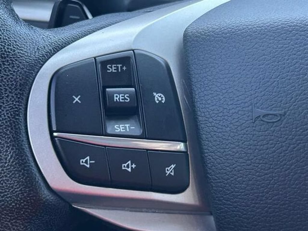 Used 2020 Ford Explorer XLT w/ Comfort Package RWD image 14