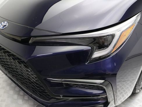 Certified 2024 Toyota Corolla SE FWD image 3