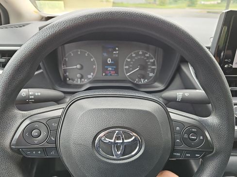 Used 2024 Toyota Corolla LE FWD image 22