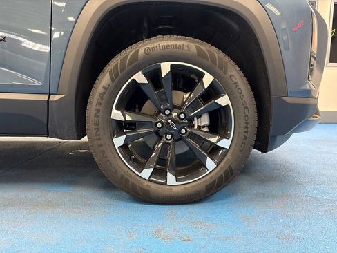 New 2026 Chevrolet Equinox RS w/ Convenience Package III FWD image 3